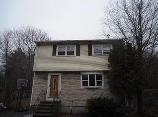 58 N Shore Rd, Holbrook, MA 02343
