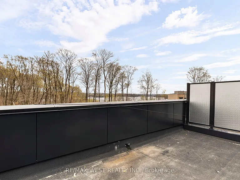 119 Town Line Rd E #D208 — Photo 37