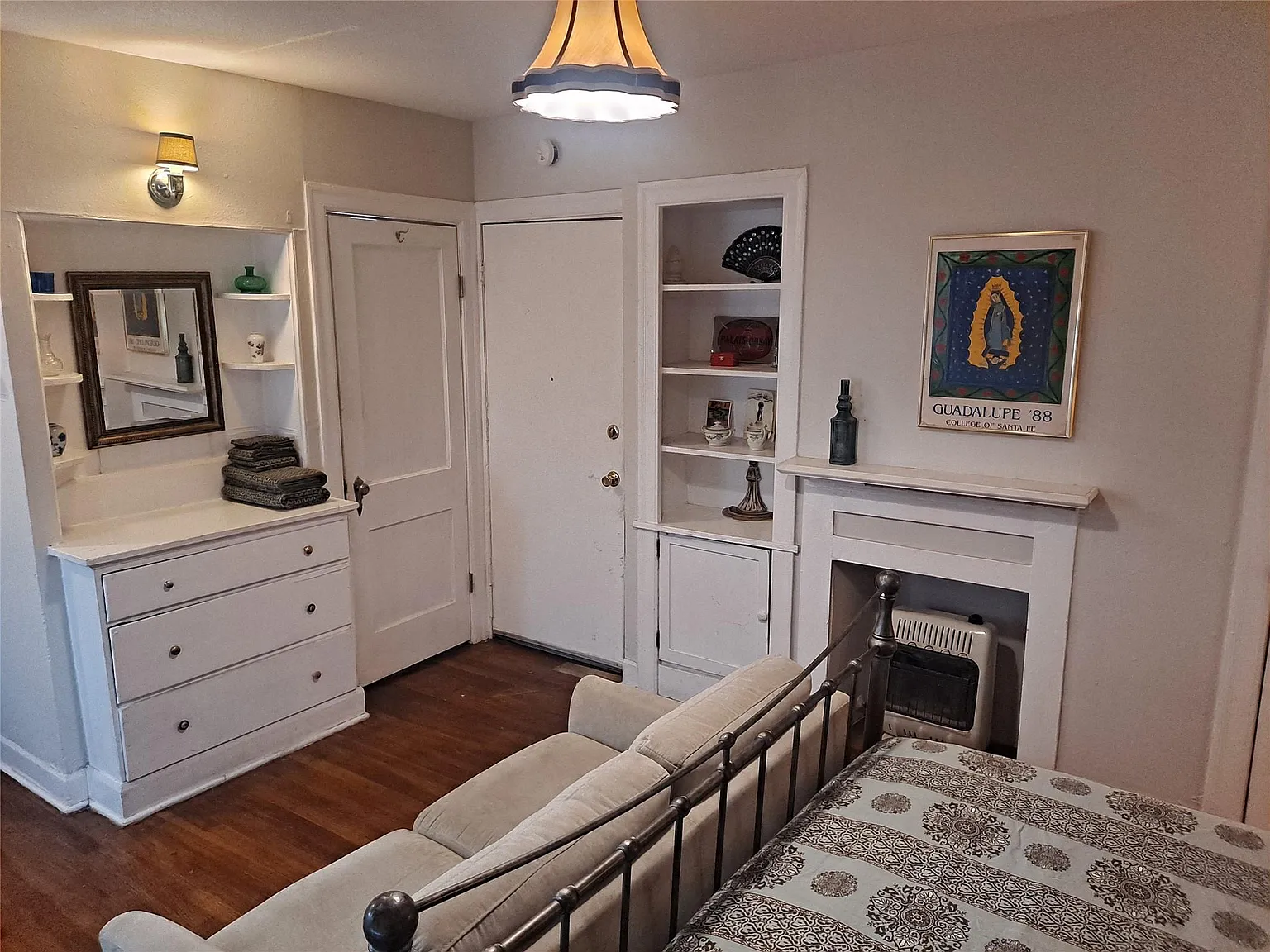 Studio, 1.0 bath, 320 sqft, $995 — Photo 2