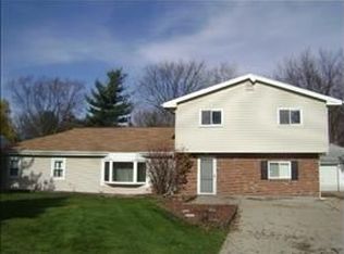 1196 Smith Rd, Temperance, MI 48182