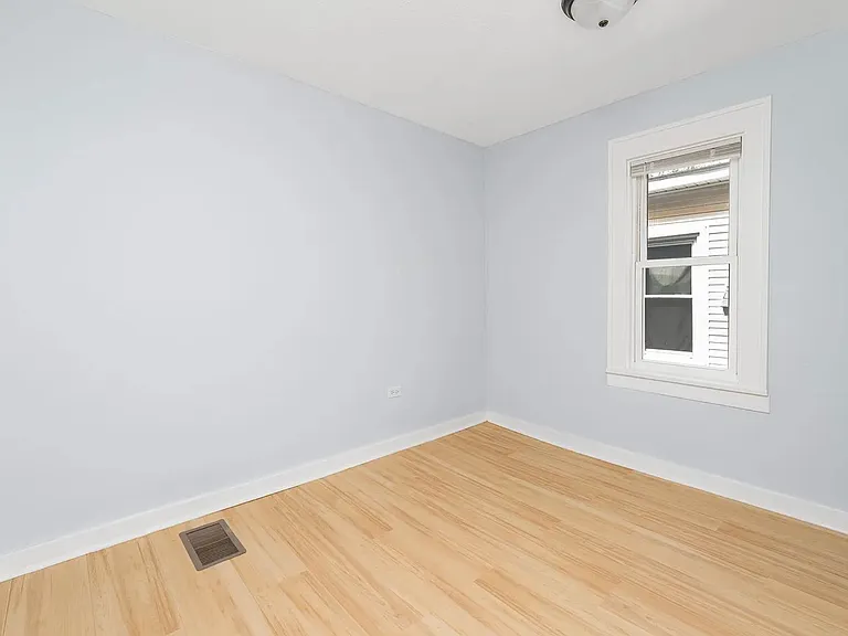 1044 Muskegon Ave NW — Photo 3