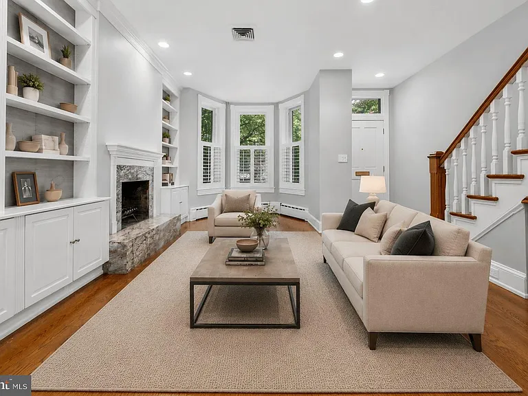 3044 Cambridge Pl NW — Photo 4