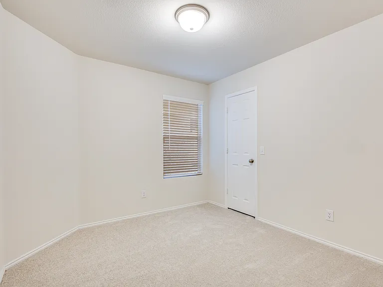 843 Ozark Path — Photo 5