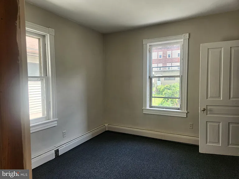 115 W Railroad St — Photo 17