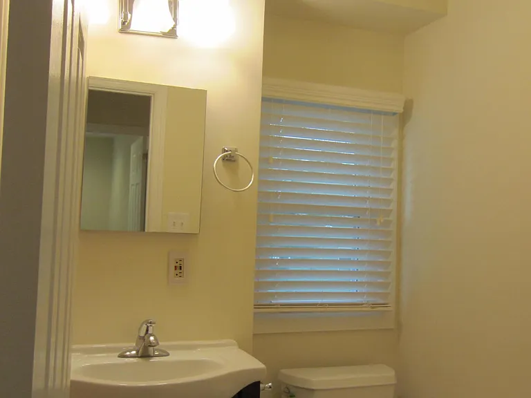 22 Lasatta Ave #2B — Photo 19