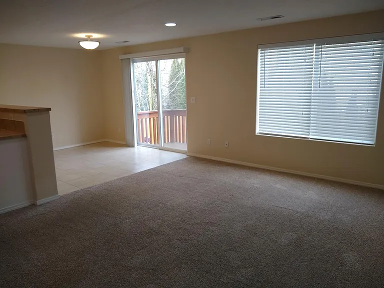 20741 SW Mabel St — Photo 4
