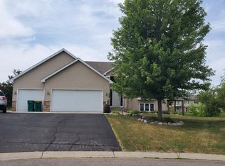 1323 Evergreen Pl, Mayer, MN 55360