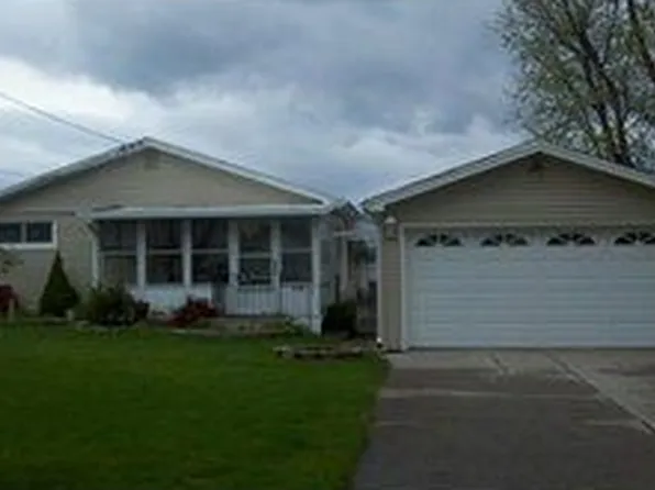 123 4th Ave, Lancaster, NY 14086