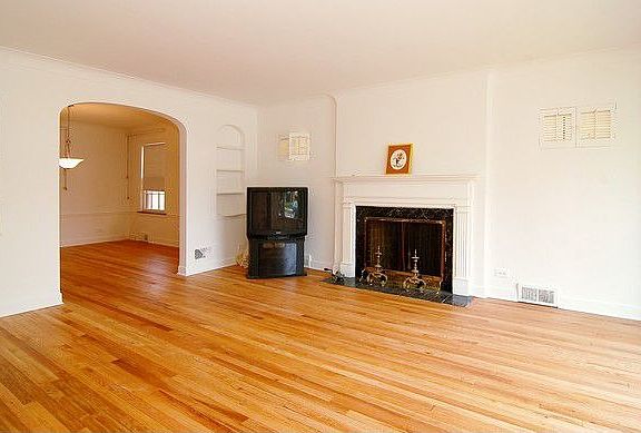 3rd image of 6146 N Central Park Ave