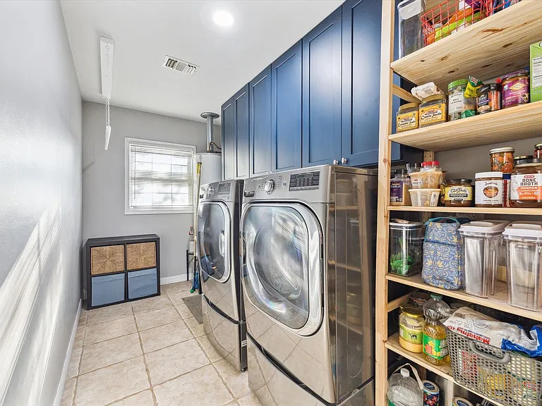 718 Garden Oaks Blvd — Photo 16