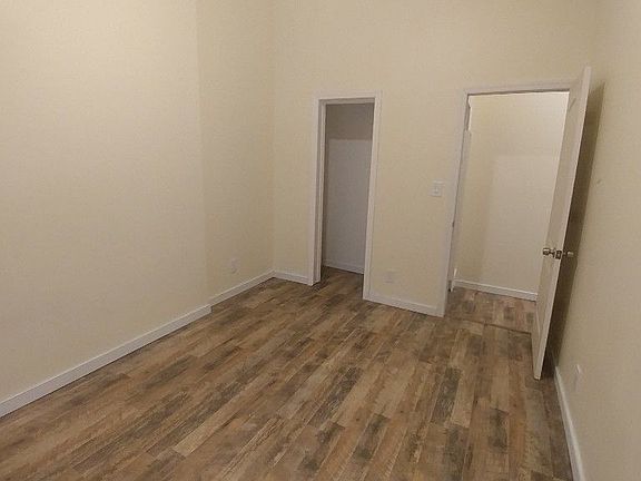 5th image of 202 9th St APT 1