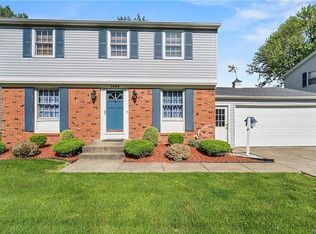 1449 Doebler Dr, North Tonawanda, NY