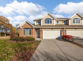 1343 Camelot Ln, Lemont, IL 60439