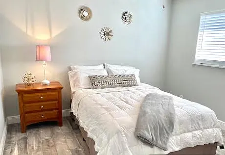 2 bed, 2.0 bath, 1200 sqft, $1,481 — Photo 2