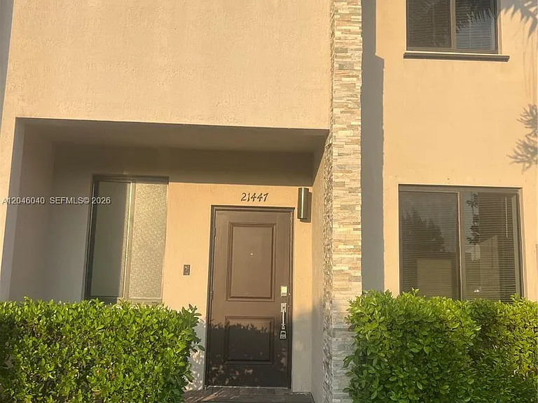 21447 NE 2nd Pl — Photo 34