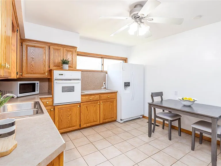 4110 Rownd St — Photo 14