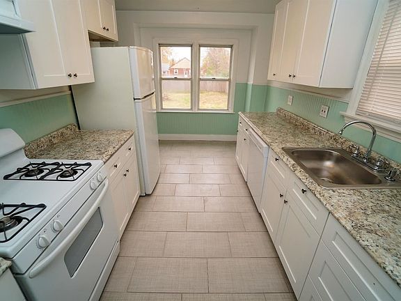 4th image of 3817 Kirkup Ave