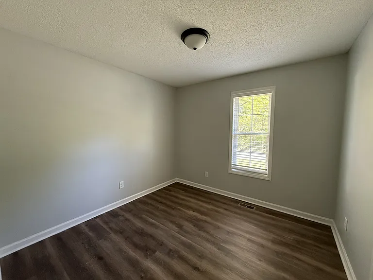 1112 Amber Acres Ln — Photo 10