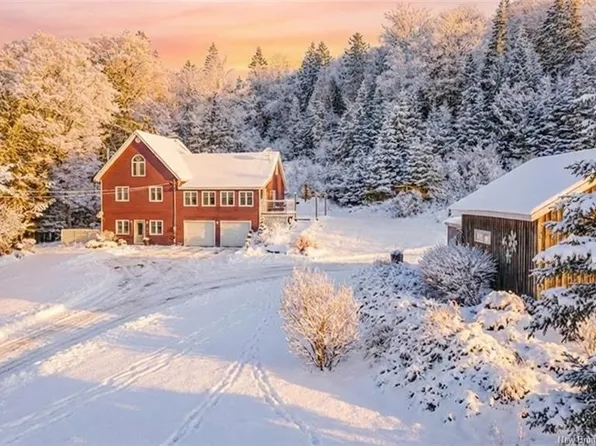 534 Kenneth Rd, Aberdeen, NB E7L 1V3