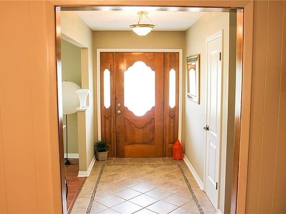 5th image of 1405 Woodvine Dr
