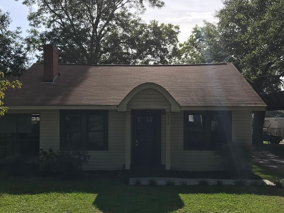 218 Croft Street front view