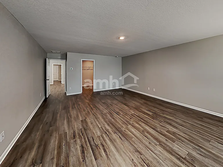 415 Vermeer Ct — Photo 10