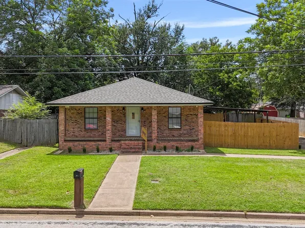 107 N Rainbow Dr, Whitehouse, TX 75791