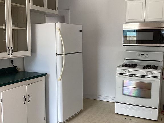 4th image of 1117 W University Dr