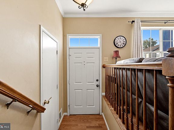 3rd image of 503 Radford Ter NE