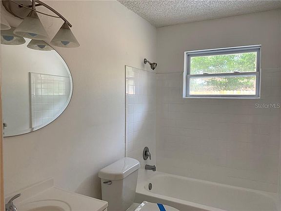 5th image of 2817 Oaklawn Ave APT A