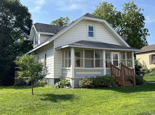 722 E Cook St, Portage, WI 53901