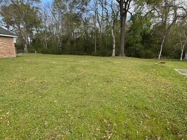 305 Kensington Dr, Lafayette, LA 70508