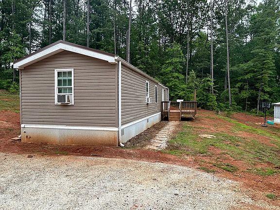 4th image of 513 Solitude Ln