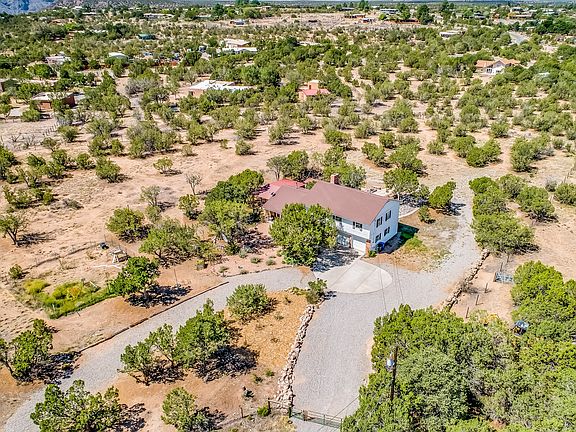 2nd image of 5 Inca Ln