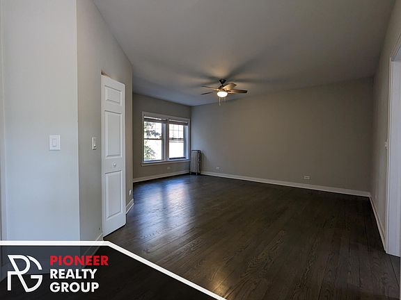 2nd image of 1829 W Foster Ave #2DT