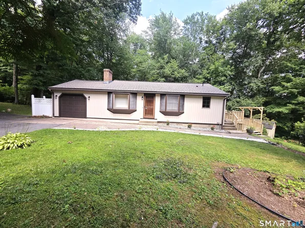(undisclosed Address), Marlborough, CT 06447