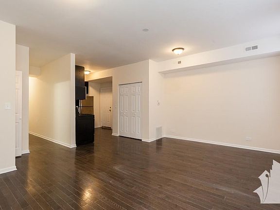2nd image of 1317 W 19th St #G5