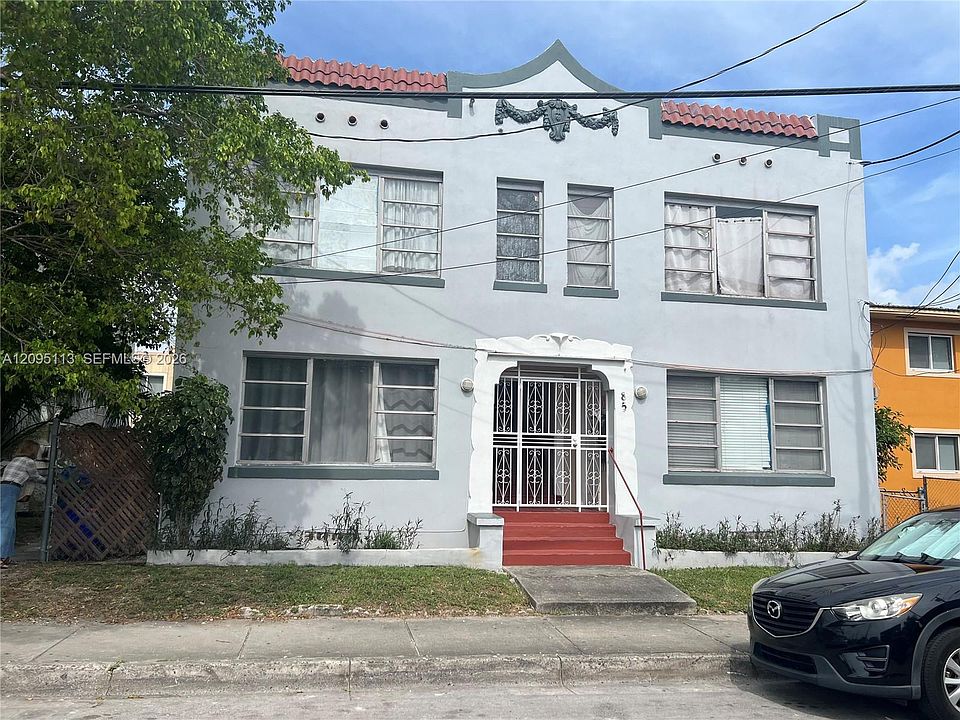 2nd image of 85 NW 17th Pl