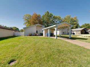 2414 Blue Heron Dr, Florissant, MO