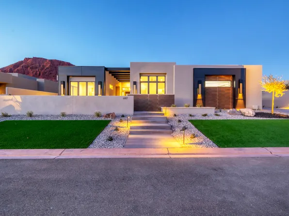 697 E Coral Autumn Ln, Ivins, UT 84738