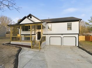 3363 Old Oaks Rd, Buford, GA 30519