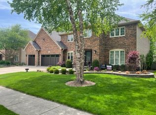 912 W Bailey Rd, Naperville, IL 60565