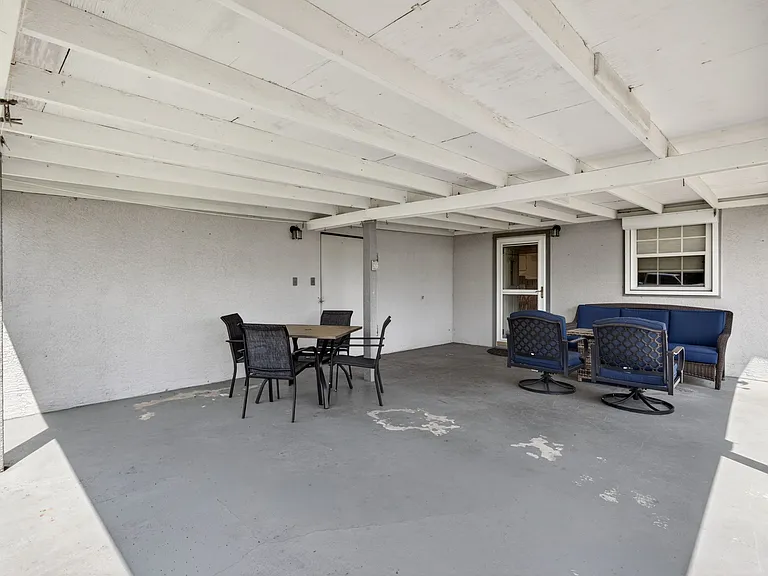 17391 Rewis Rd — Photo 16