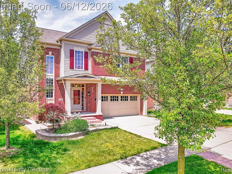 45149 Bartlett Dr — Photo 4