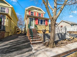 11 Saint Anthony Pl, Staten Island, NY 10302
