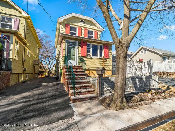 11 Saint Anthony Pl, Staten Island, NY 10302