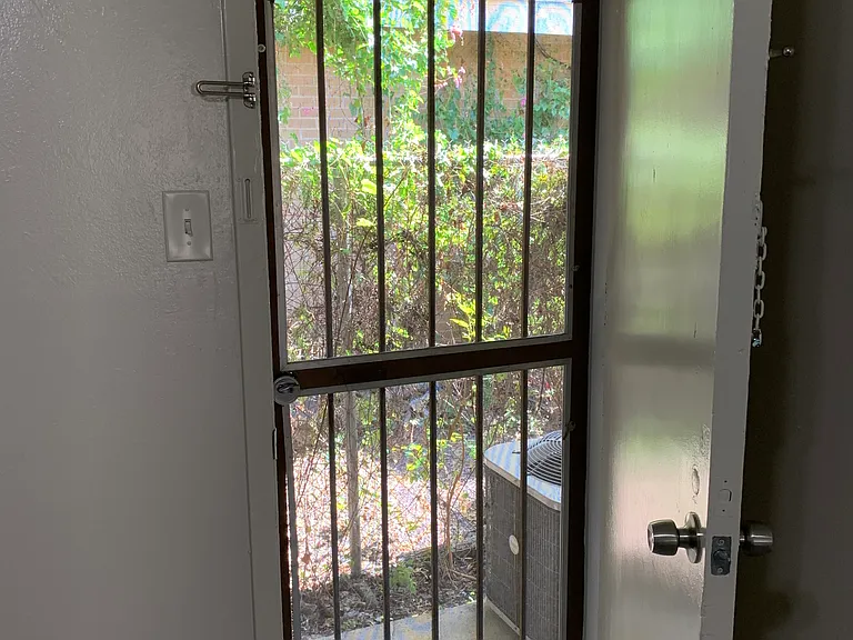 719 Britton Ave #8 — Photo 20