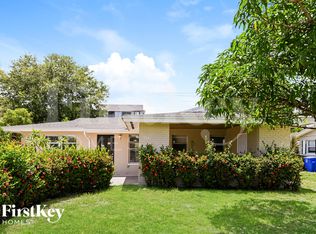 4762 West Dr, Fort Myers, FL 33907