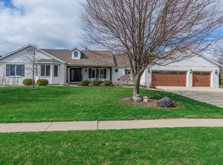 3110 Wisteria Ln, Bloomington, IL