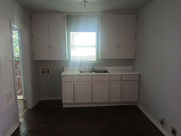 3rd image of 2309-2311 Idaho Ave #2309